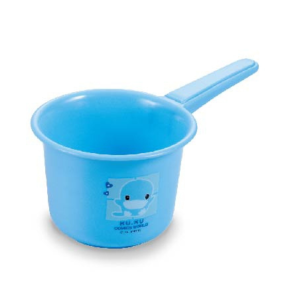 KU.KU DUCKBILL Water Ladle ขันตักน้ำสีฟ้า